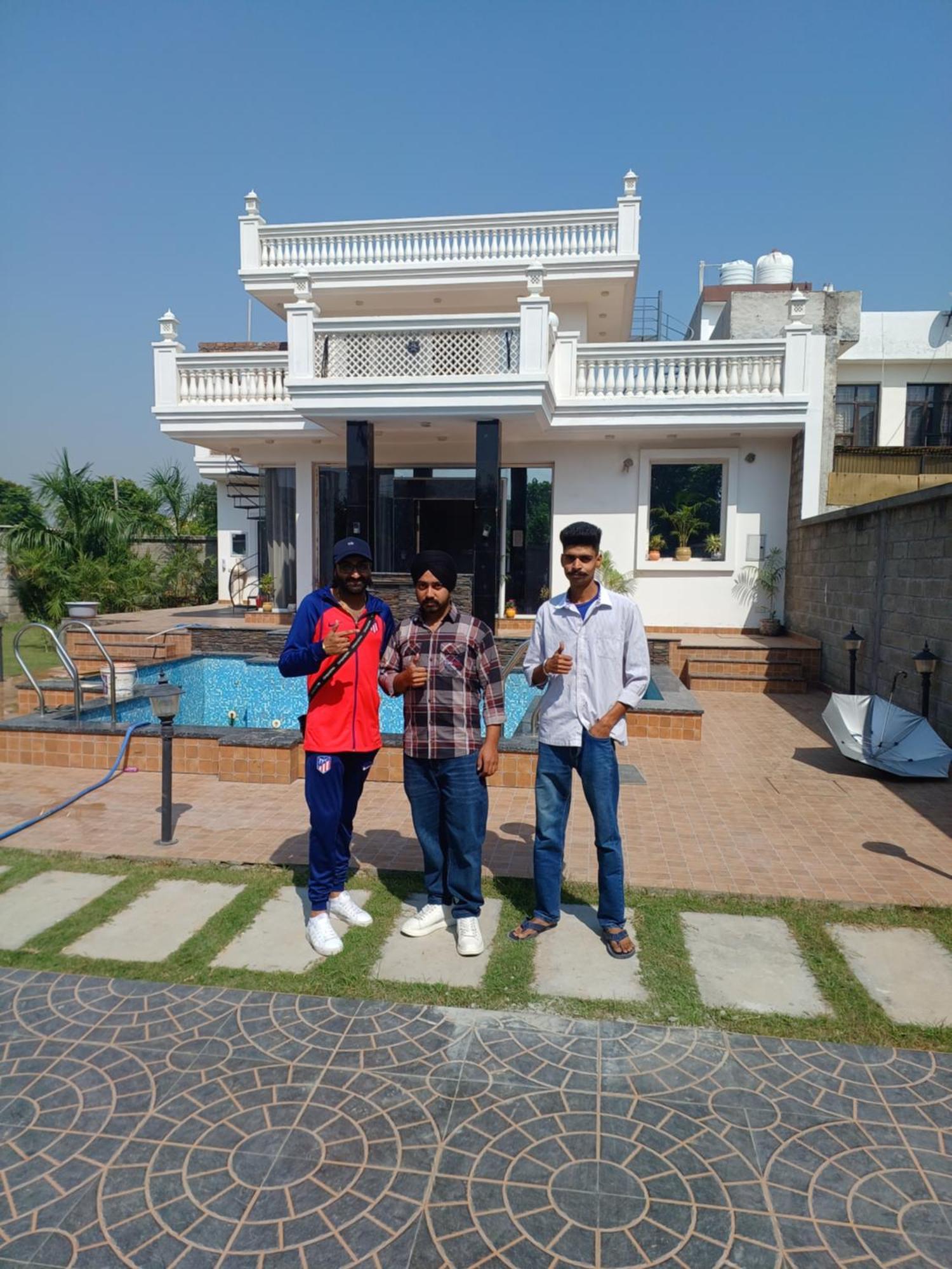Greystone Villa, Swiming Pool , Bbq , Big Garden, Pool Table, Party Speaker, Bathtub, Kitchen, 15Mins To Golden Temple أمريتسار المظهر الخارجي الصورة